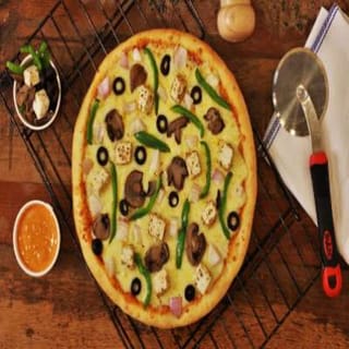 Peri Peri Veg Pizza-Personal Giant Slice (22.5 Cm)